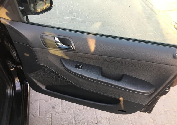 Skoda Fabia cena 7500 przebieg: 226000, rok produkcji 2004 z Sośnicowice małe 781